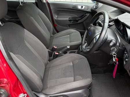 2015 Ford Fiesta - photo 11
