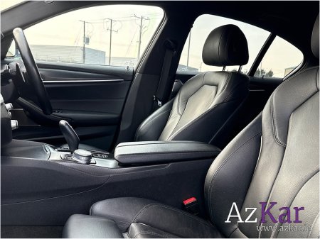 2021 BMW 5-Series - photo 14