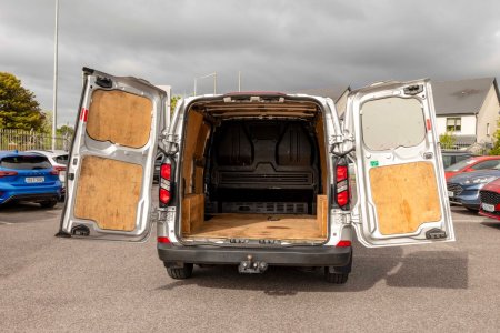 2025 Ford Transit Custom - photo 8