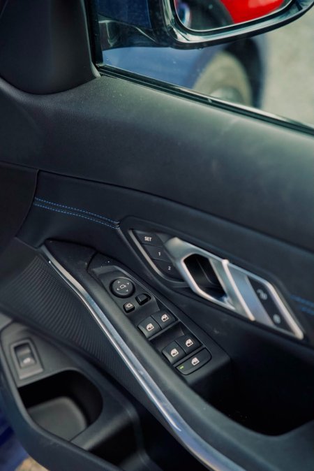 2022 BMW 3-Series - photo 17