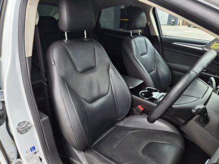 2015 Ford Mondeo - photo 11