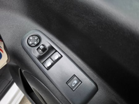 2023 Citroen Berlingo - photo 26