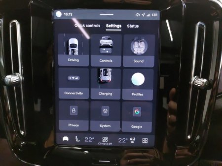 2022 Volvo XC40 - photo 17