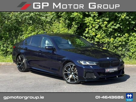 2022 BMW 5-Series - photo 2