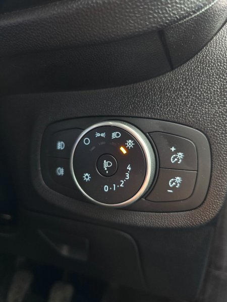 2018 Ford Fiesta - photo 17