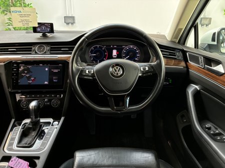 2020 Volkswagen Passat - photo 17