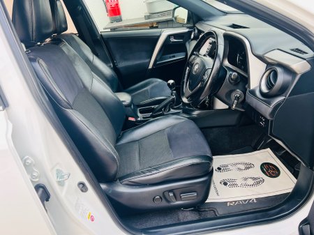 2016 Toyota RAV4 - photo 9