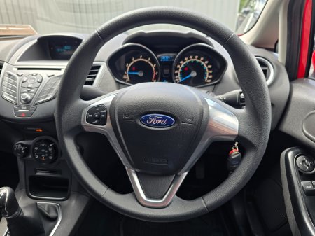 2015 Ford Fiesta - photo 13