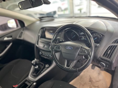 2015 Ford Focus - photo 13