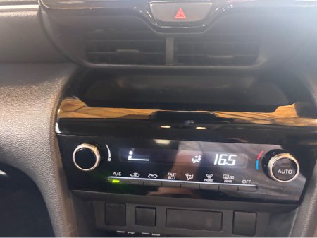 2025 Toyota Yaris Cross - photo 12