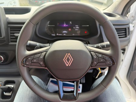2025 Renault Traffic - photo 12