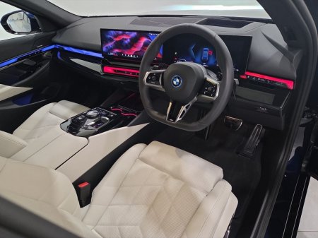2026 BMW 5-Series - photo 6