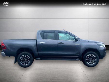 2021 Toyota Hilux - photo 3
