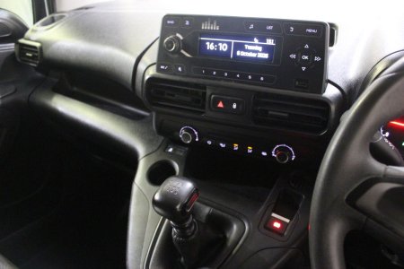 2020 Opel Combo - photo 18