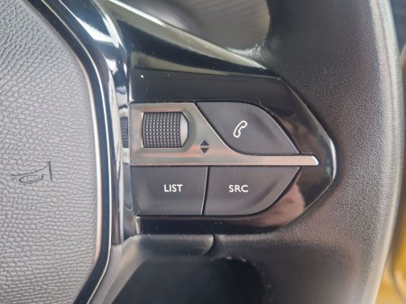 2021 Peugeot 208 - photo 18