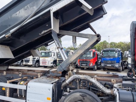 2022 VOLVO FMX 420 - photo 24