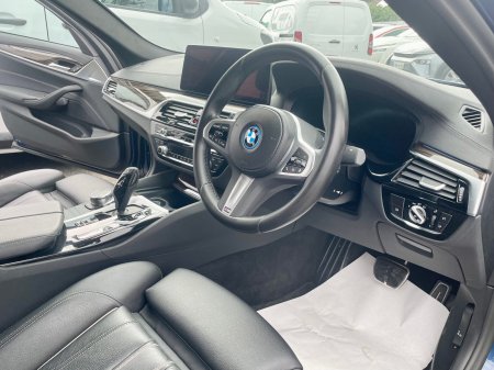 2023 BMW 5-Series - photo 6