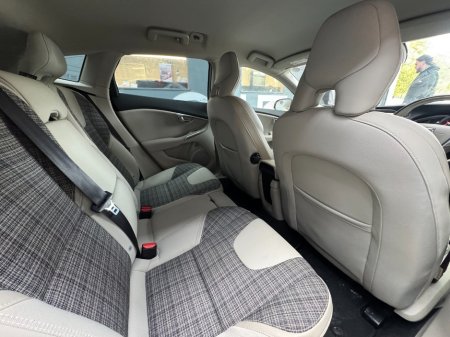 2018 Volvo V40 - photo 17