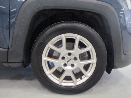 2025 Jeep Renegade - photo 23