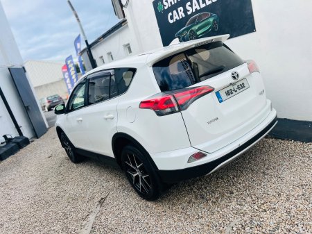 2016 Toyota RAV4 - photo 3