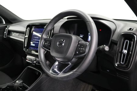 2023 Volvo XC40 - photo 16