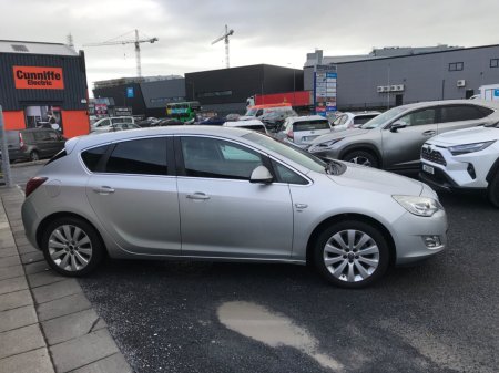 2011 Opel Astra - photo 3