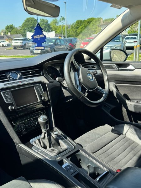 2015 Volkswagen Passat - photo 5