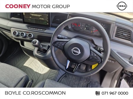 2027 Nissan Interstar - photo 3
