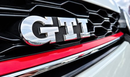 2018 Volkswagen Golf - photo 9