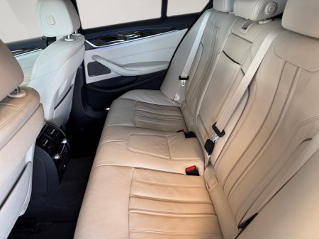 2019 BMW 5-Series - photo 16