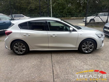 2023 Ford Focus - photo 2