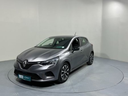 2023 Renault Clio - photo 3
