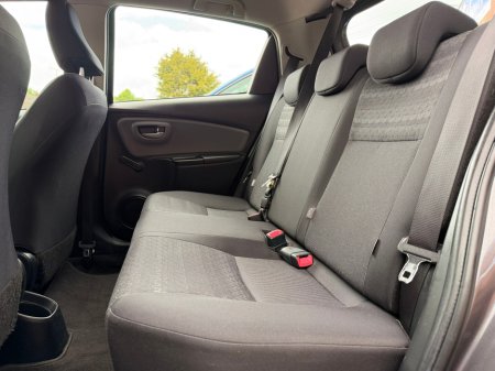 2017 Toyota Yaris - photo 12