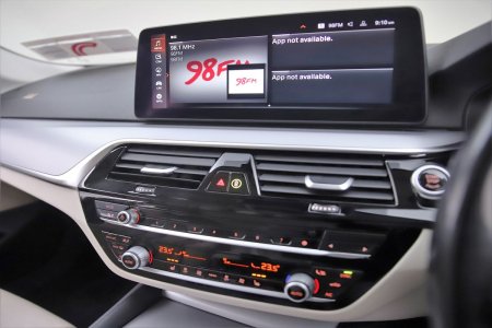 2021 BMW 5-Series - photo 19