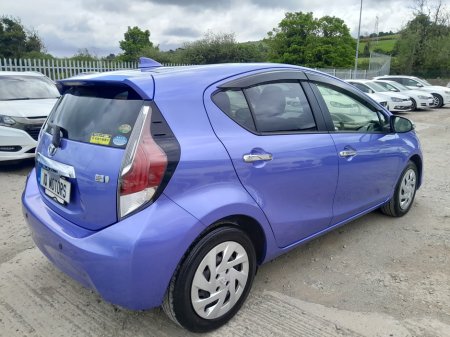 2016 Toyota Aqua - photo 6