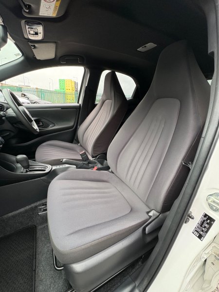 2021 Toyota Yaris - photo 8