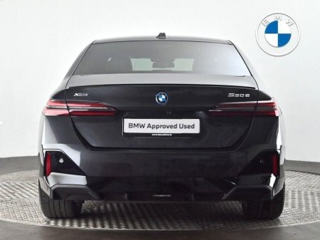 2024 BMW 5-Series - photo 15