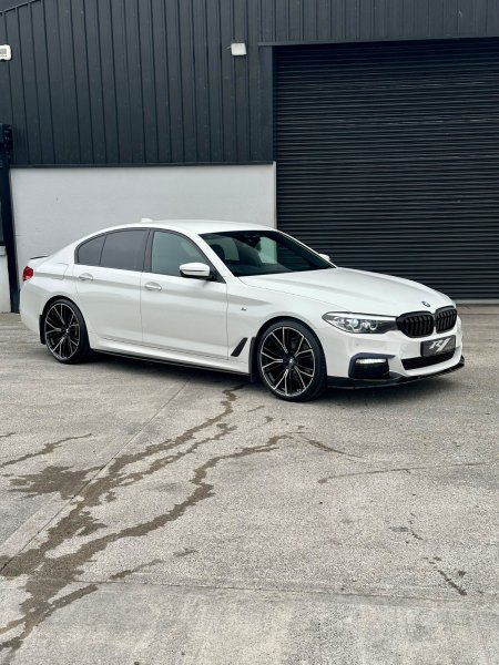 2017 BMW 5-Series - photo 2