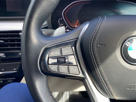 2022 BMW 5-Series - photo 17