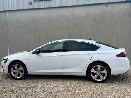 2022 Opel Insignia - photo 4