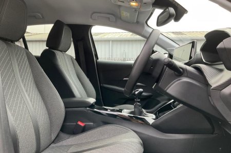 2025 Peugeot 208 - photo 17