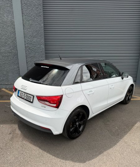 2015 Audi A1 - photo 2