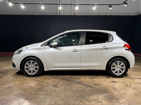 2017 Peugeot 208 - photo 6