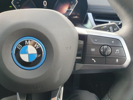 2025 BMW iX1 - photo 18