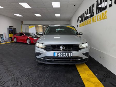 2023 Volkswagen Tiguan - photo 3