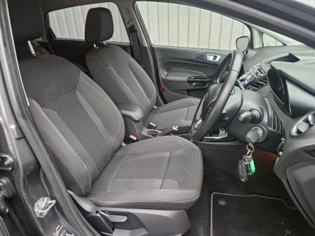 2016 Ford Fiesta - photo 11