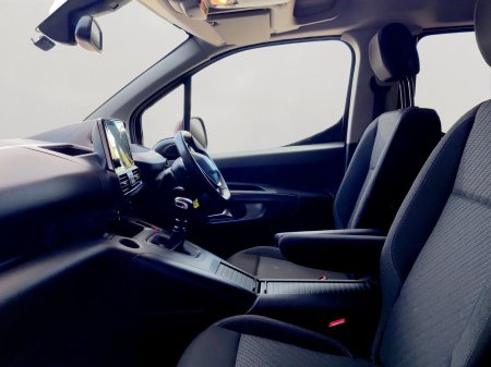2021 Peugeot Rifter - photo 8