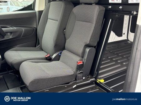 2027 Peugeot Partner - photo 17
