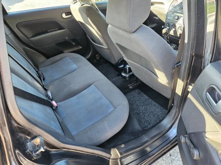 2007 Ford Fiesta - photo 8