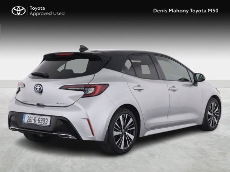 2026 Toyota Corolla - photo 2